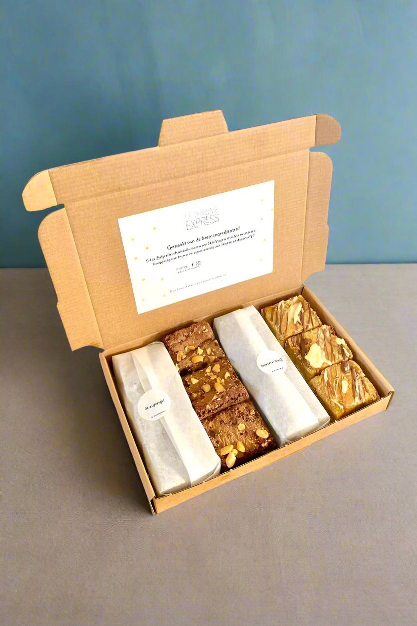 Brownie Box / Brownie box bestellen / 12 brownies verpakt in een brievenbusdoos.