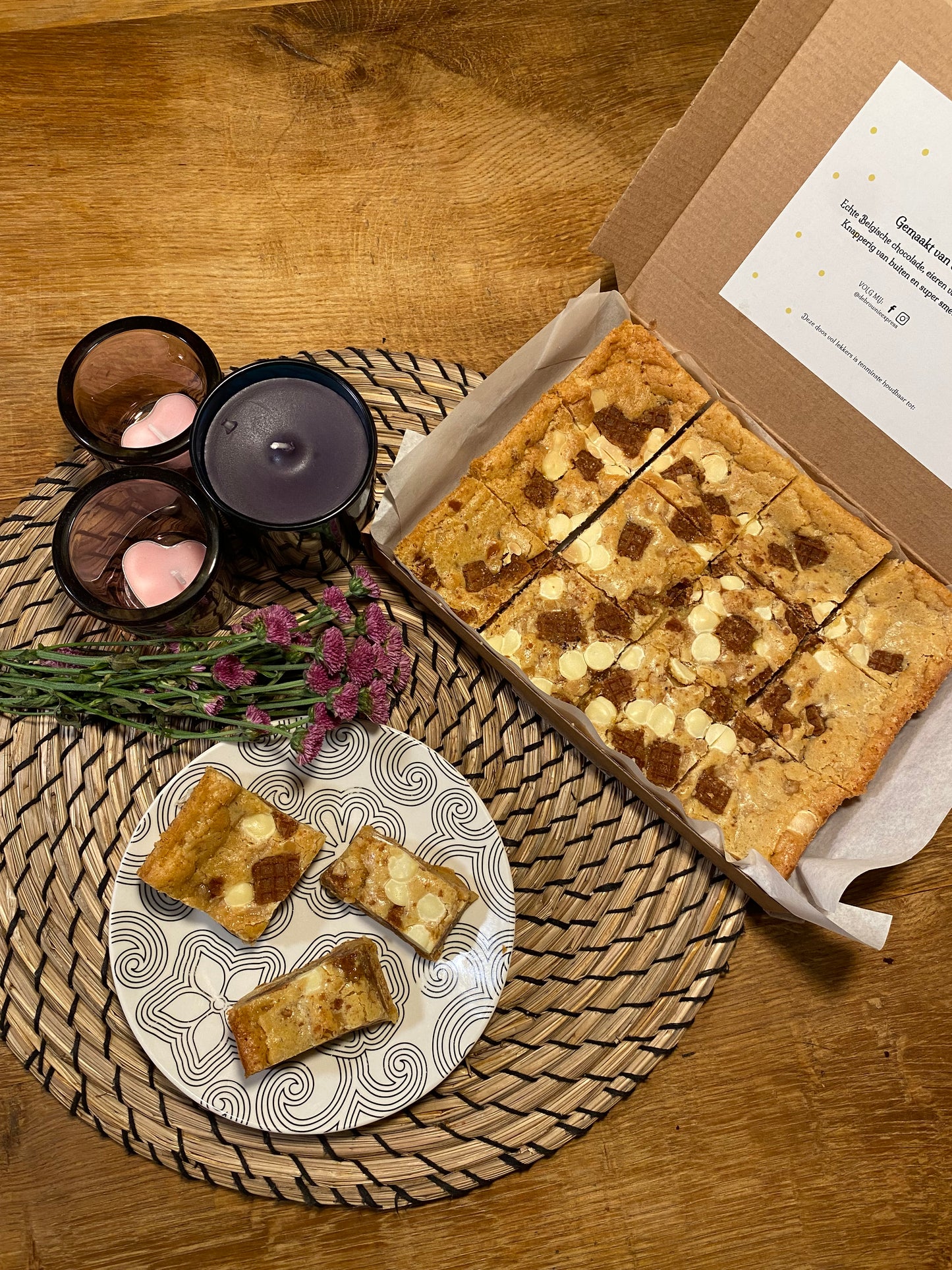Brownie / Blondie box (12 stukjes)