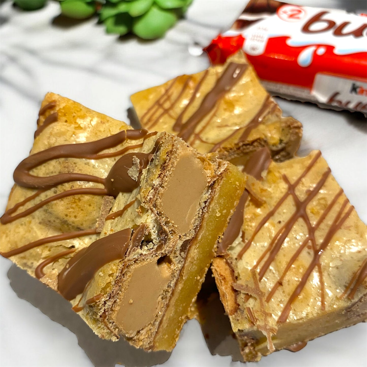 Kinder Bueno Blondie